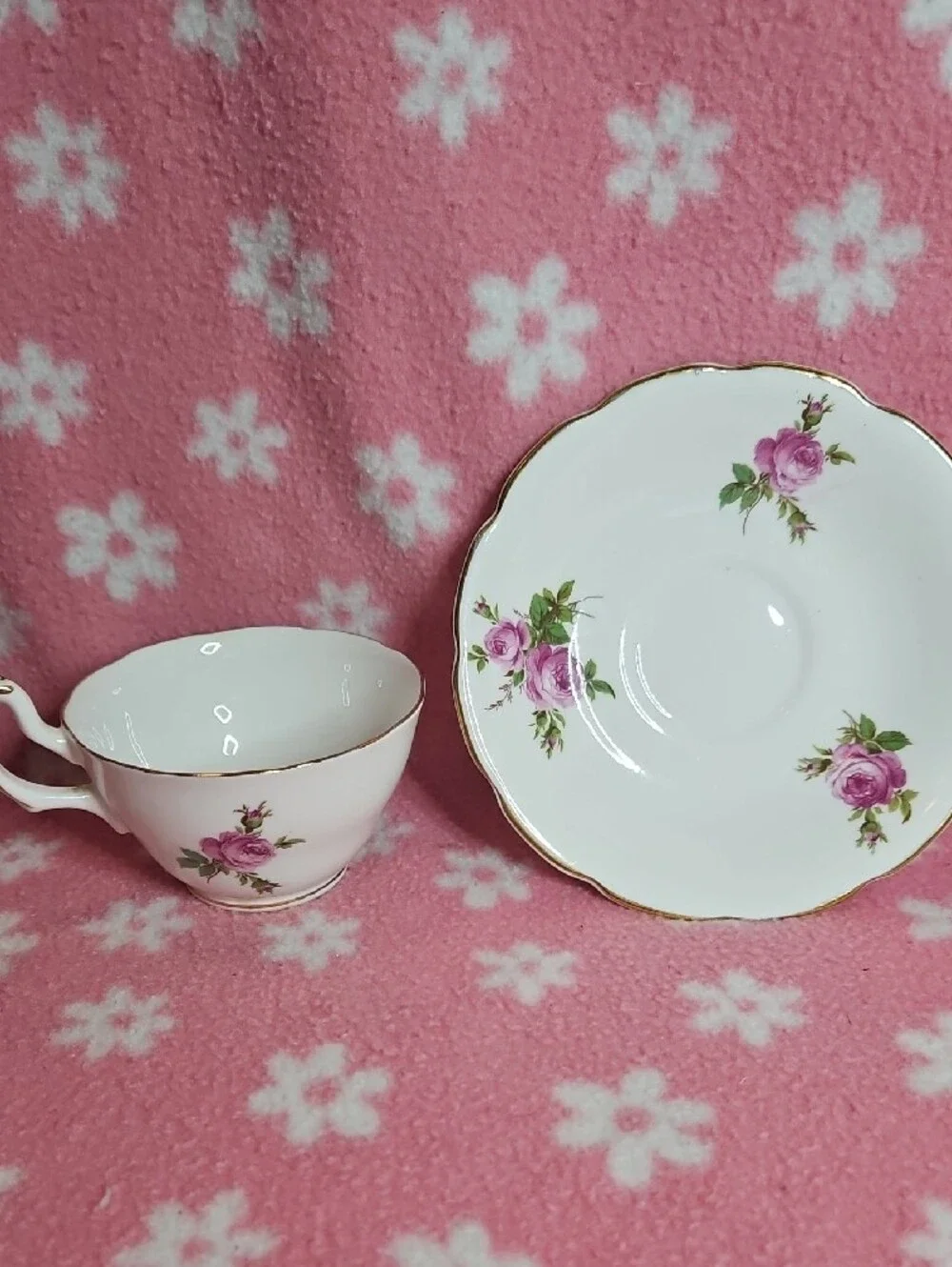 N/A elegant porcelain